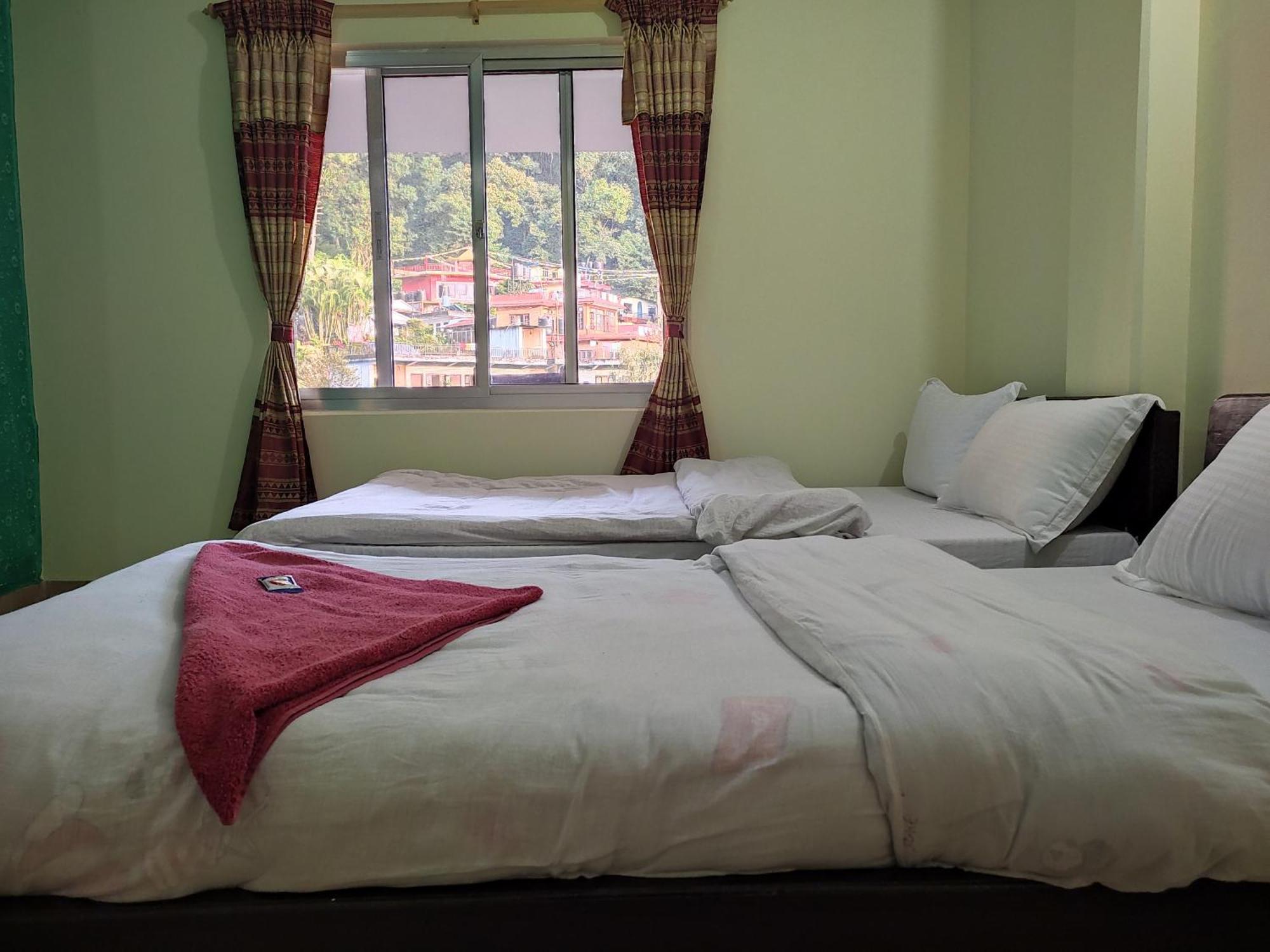 Hotel Green Hill View Pokhara Cameră foto